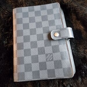 Authentic Louis Vuitton Graphite Agenda MM Size with Snap Closure
